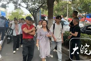 拜仁高层：和朗尼克的对话进展良好，不认为次回合战皇马前会官宣